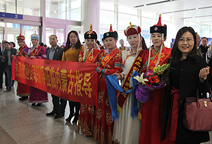 綠之韻集團董事長胡國安赴內蒙古考察市場