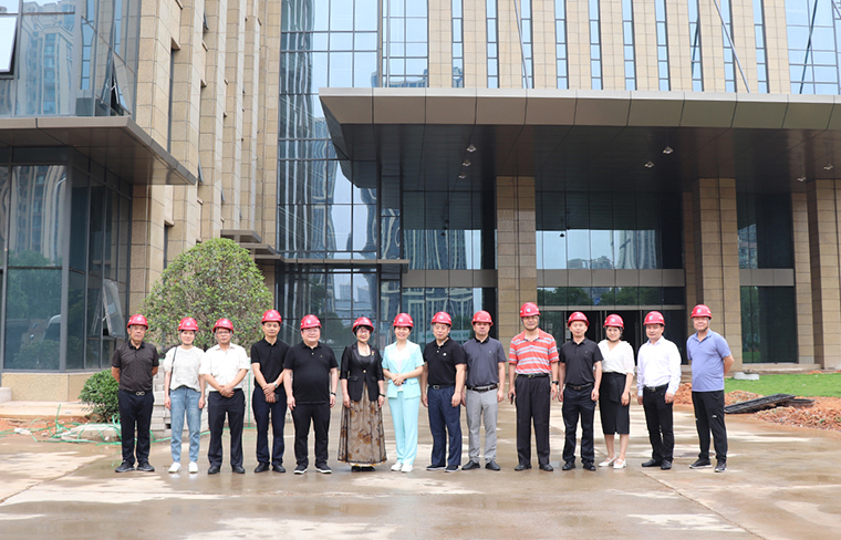 安化縣統(tǒng)計局黨組書記寧偉一行蒞臨綠之韻中心走訪調研